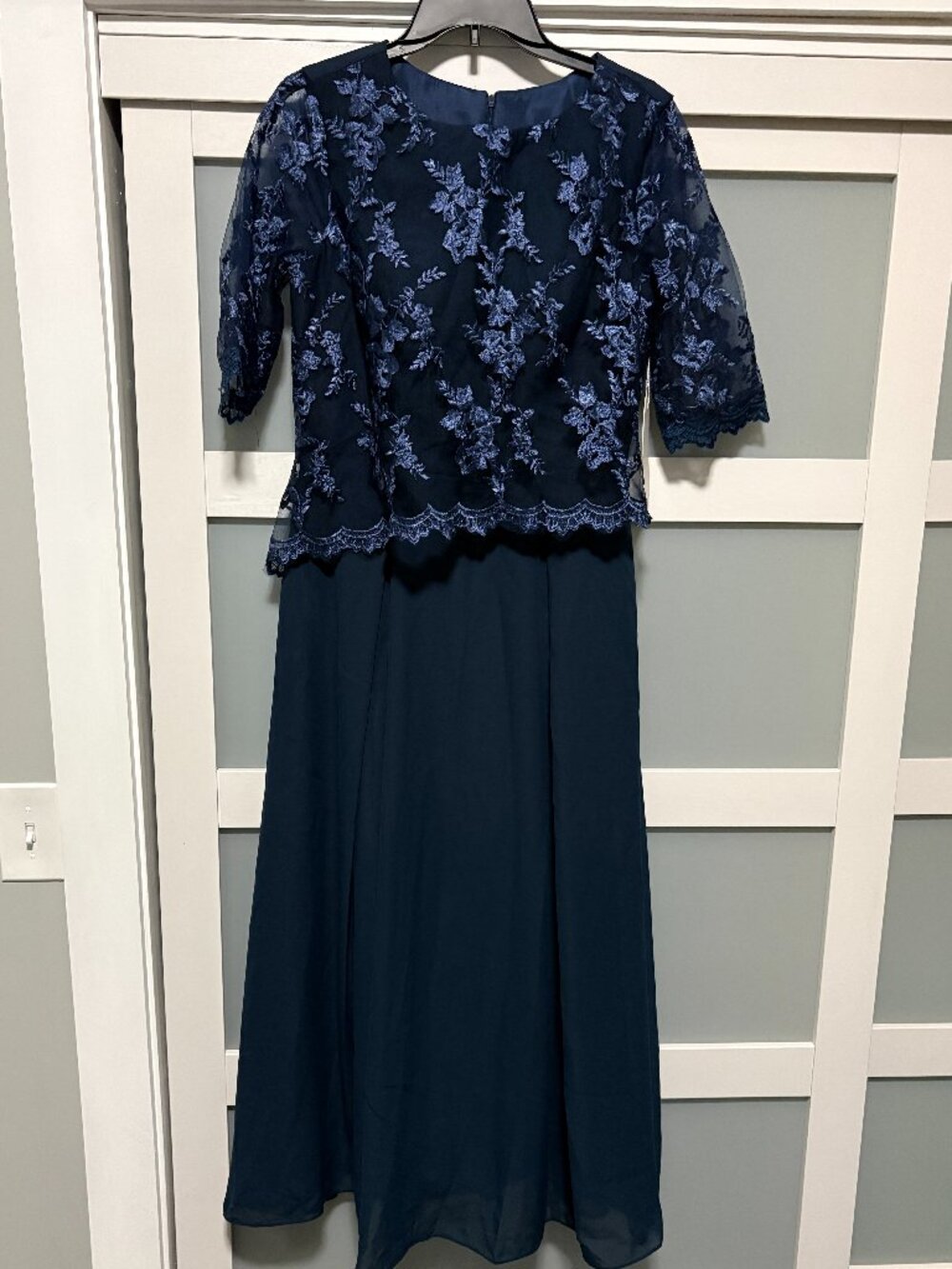 Witness of Love Women's Formal Gown Mother of the Bride Navy Blue Floral sz 8